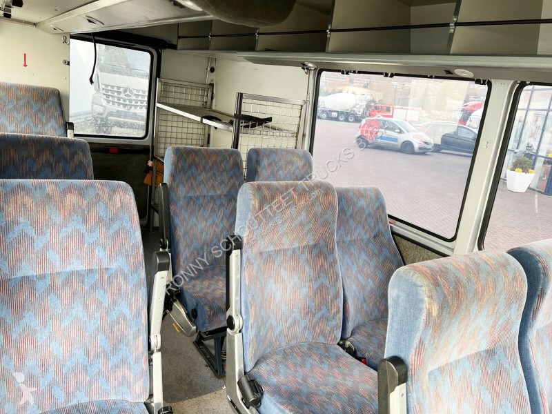 Autobussen Mercedes 711 D-KA 4x2 711 D-KA 4x2,...