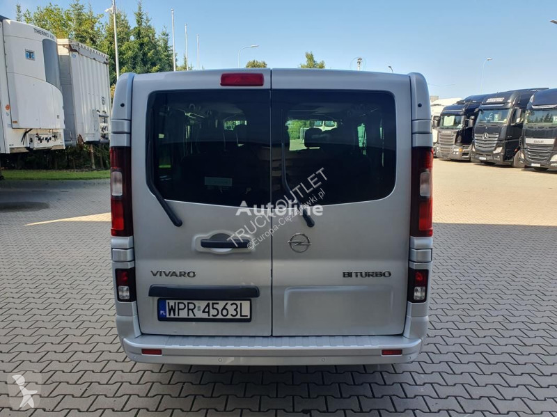 Véhicule utilitaire Opel VIVARO
