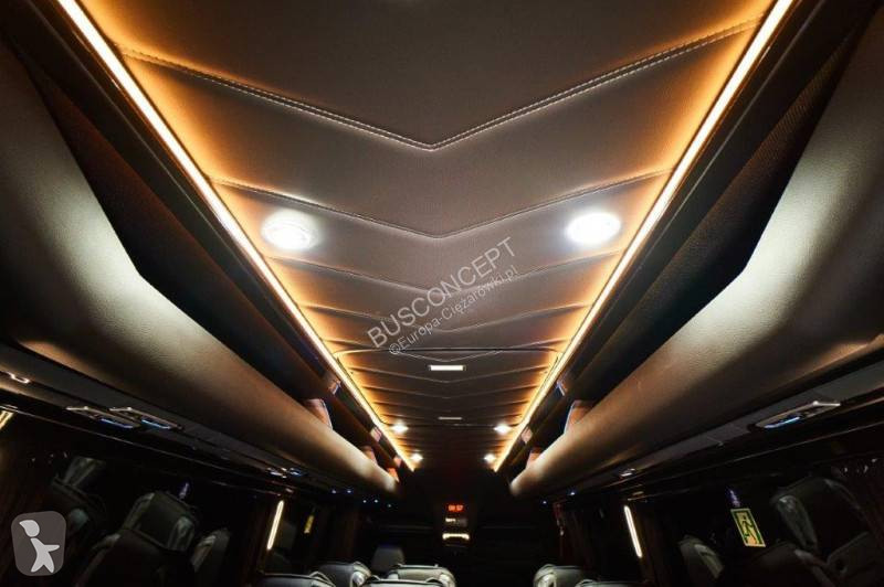 Autobus Mercedes 519 16+1+1