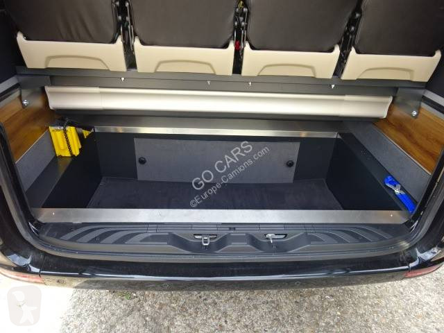 Veicolo commerciale Mercedes 519 18+1+1 VIP