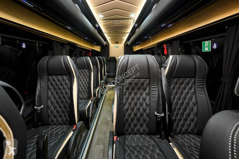 Autobuz Mercedes 519 cdi on stock