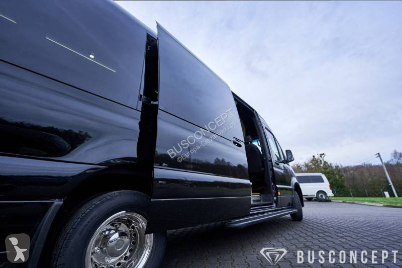 Furgoneta Mercedes 519  13+1+1 VIP