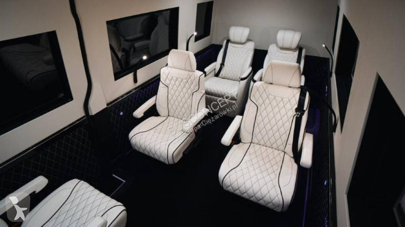 Autobus Mercedes 319 L3H2 4 VIP + 2