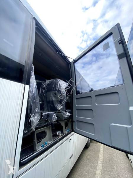 Autobussen Isuzu Turquoise Nees
