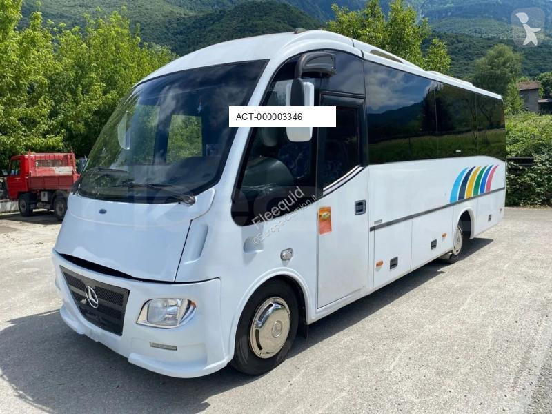 باص Mercedes Beluga