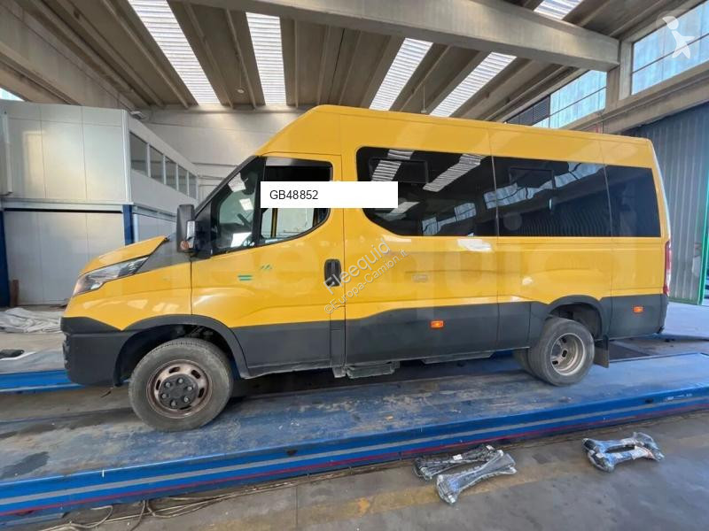حافلة Iveco Daily