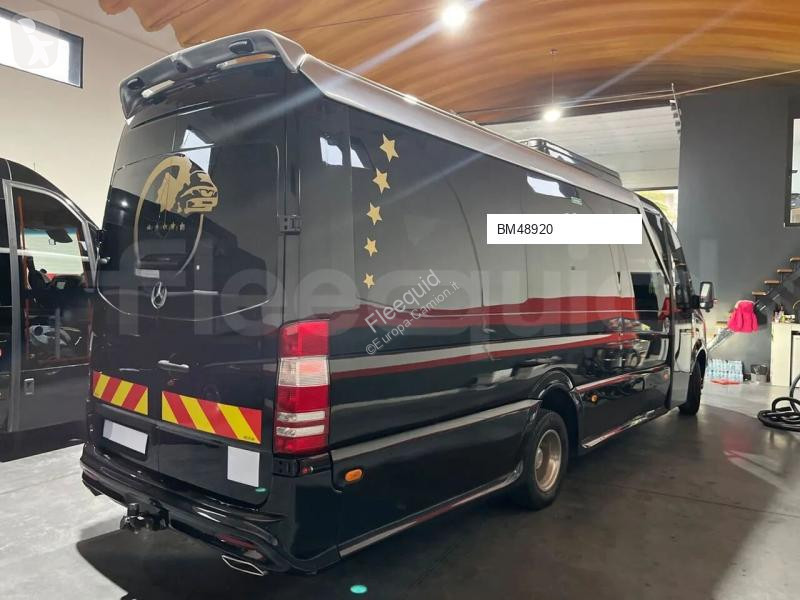 باص Mercedes