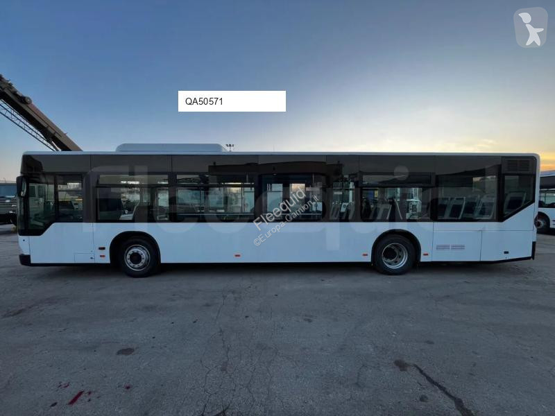باص Mercedes