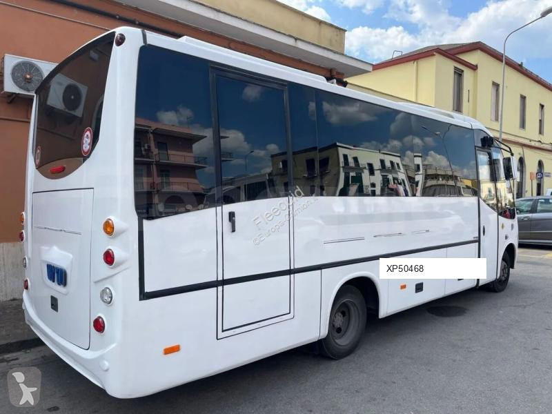 Autobús Mercedes 818