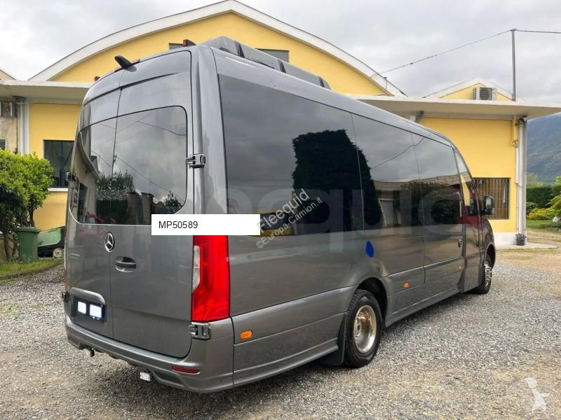 Лекотоварен автомобил Mercedes