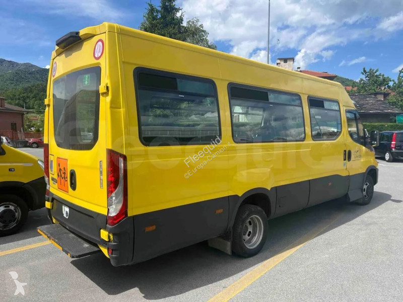 باص Iveco