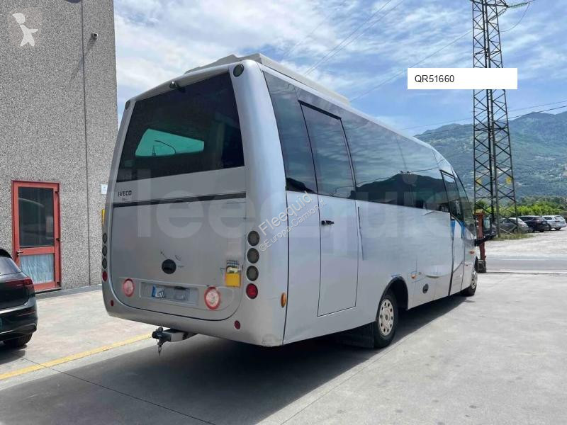 باص Iveco Unvi Compa