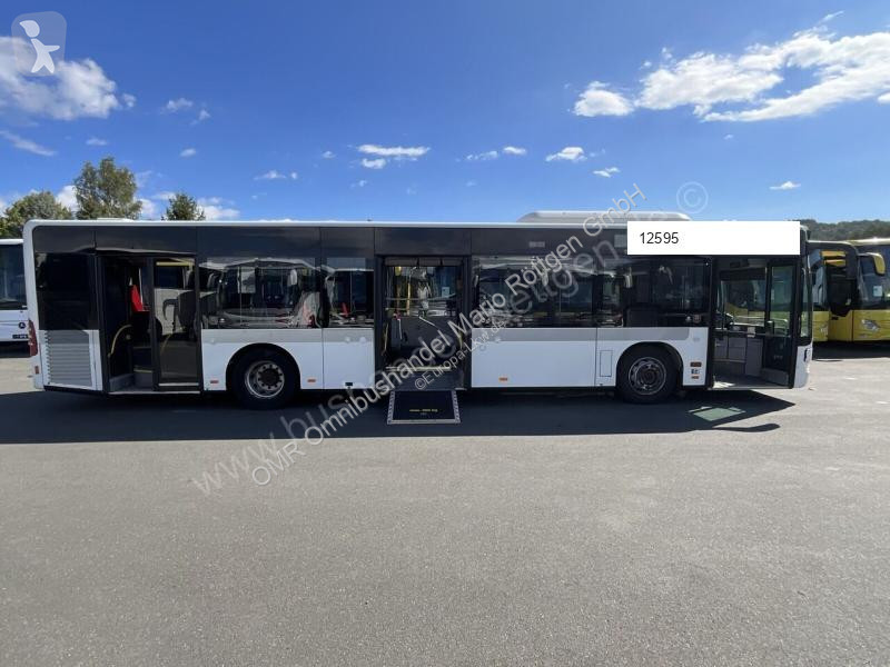 Autobussen Mercedes 0 530