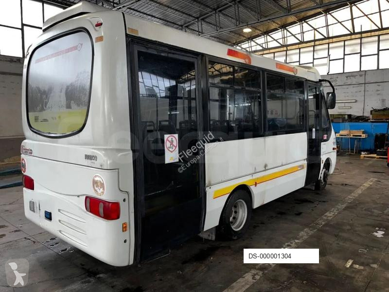 Ônibus transporte Iveco Cacciamali