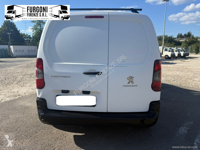 Autobus Peugeot BlueHDi 100 PC Furg. Pro