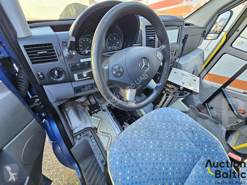 Autobuz Mercedes
