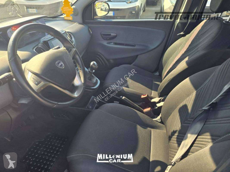 Véhicule utilitaire  LANCIA YPSILON GOLD HYBRID...