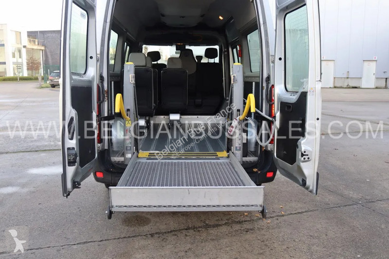 Autobus Renault / 5.6m / Lift / Manual / Handicap