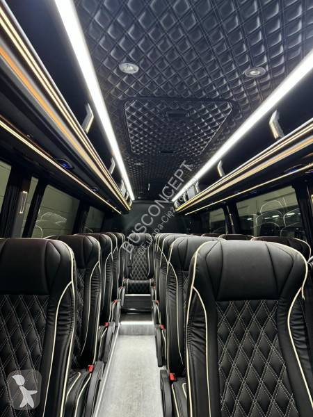 Autobus Mercedes 519 21 seats panorama - on stock