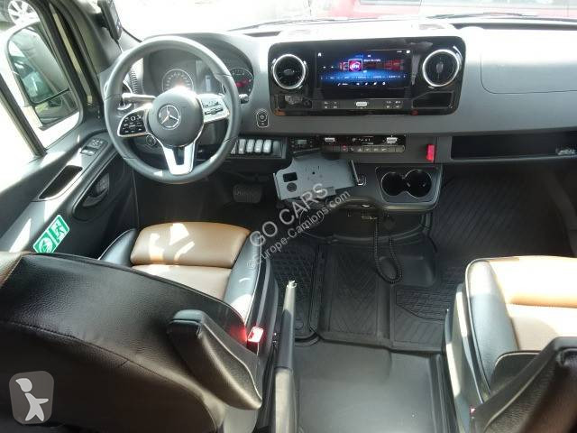 Veicolo commerciale Mercedes 519 18+1+1 VIP