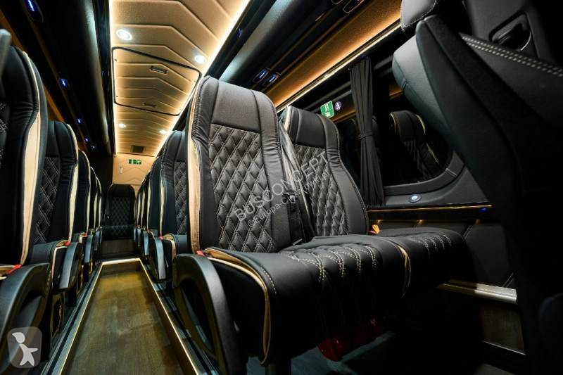 Autobuz Mercedes 519 cdi on stock