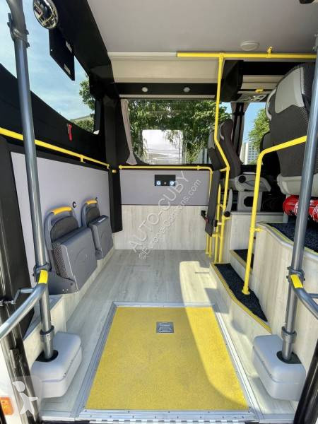 Autobuz Iveco Cuby 24+19+Rampe d'accès handicapé