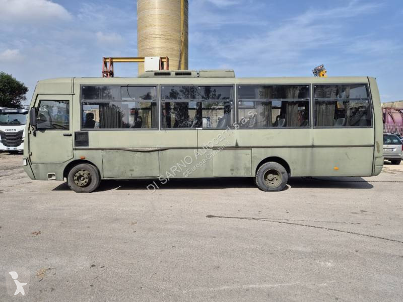 Autobuz Cacciamali A100