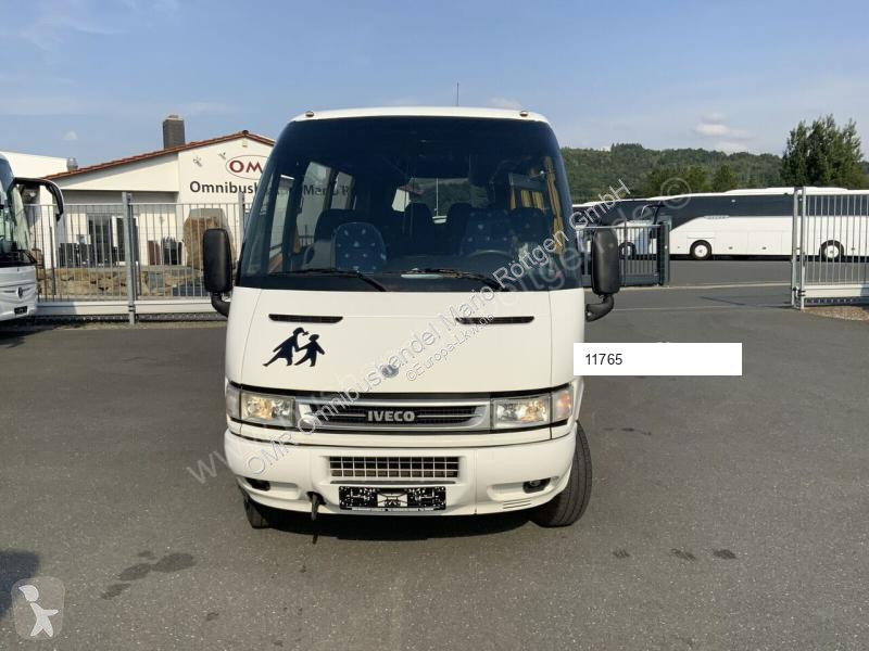 Autobús Iveco 65C17