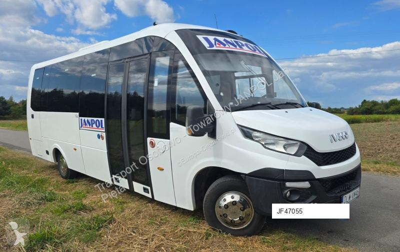 Camioneta Iveco FIRST