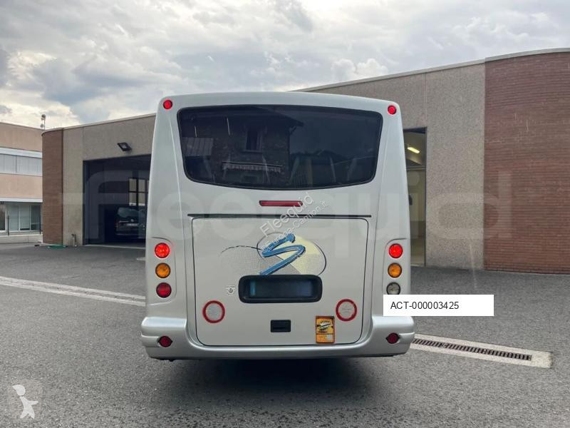 Autobuz Mercedes MB 818 S