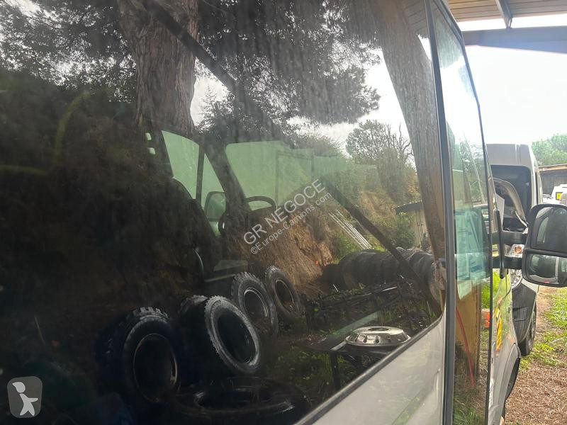 باص Iveco 50J18B43X