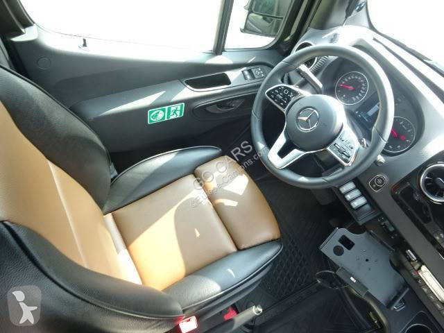 باص Mercedes 18+1+1 vip