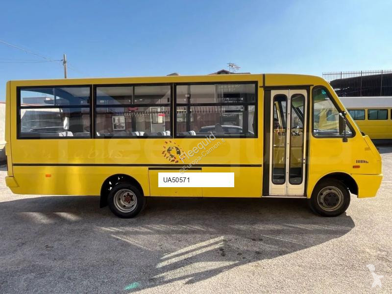 باص Iveco Cacciamali