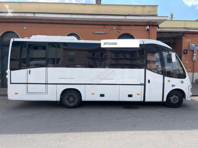 Autobús Mercedes 818