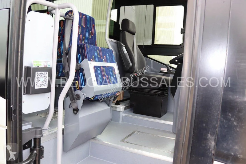 باص Iveco 12m Pop / Double middle door / Lift /...
