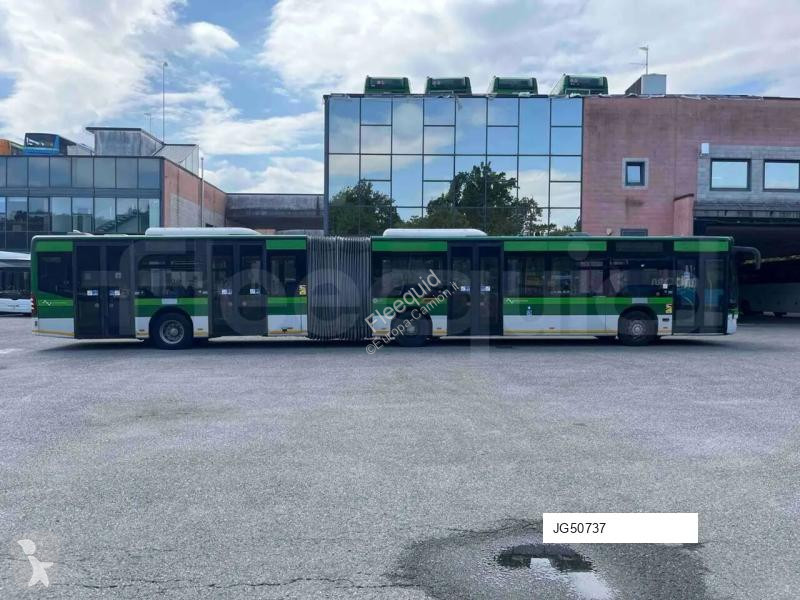 Autobuz Mercedes