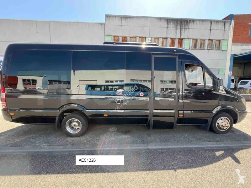 باص Mercedes