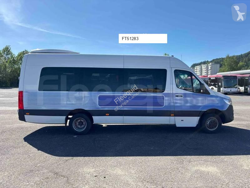 Autobús Mercedes