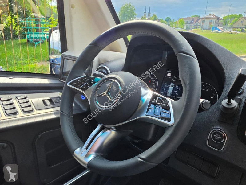 Autobus Mercedes SPRINTER Mercedes-Benz 519 Cdi...