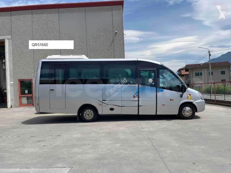باص Iveco Unvi Compa