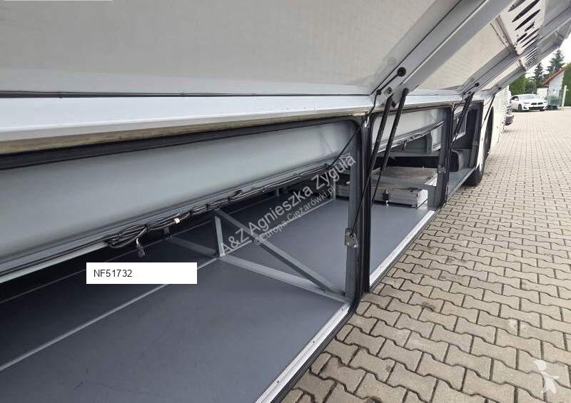 Autobús Mercedes INTOURO/ SPROWADZONY / 60 +24...