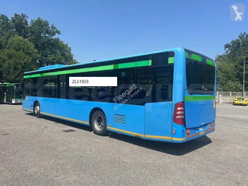 Autobús Mercedes