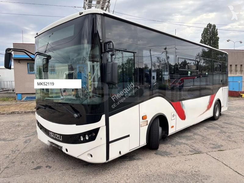 Autobussen Isuzu Novo