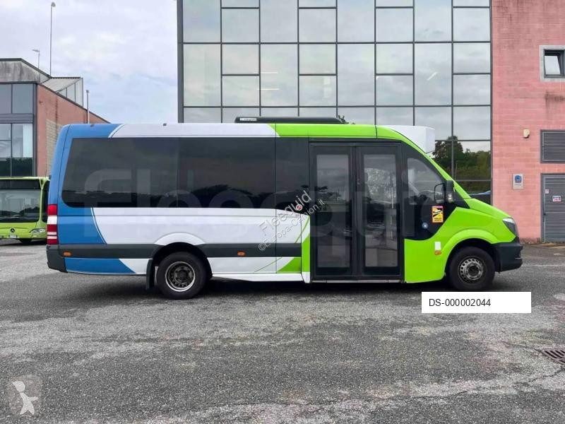 Autóbusz Mercedes