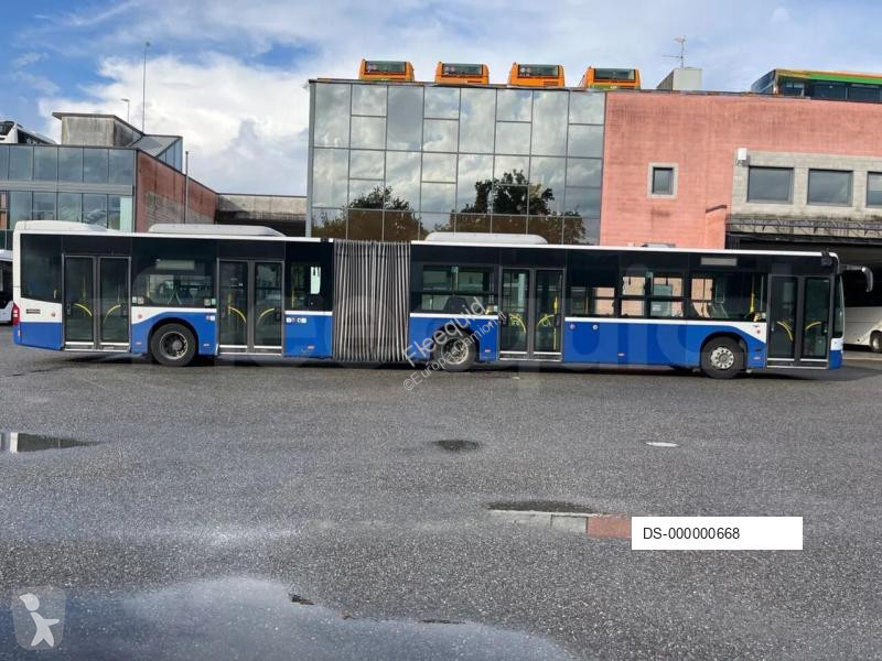 Autóbusz Mercedes Conecto
