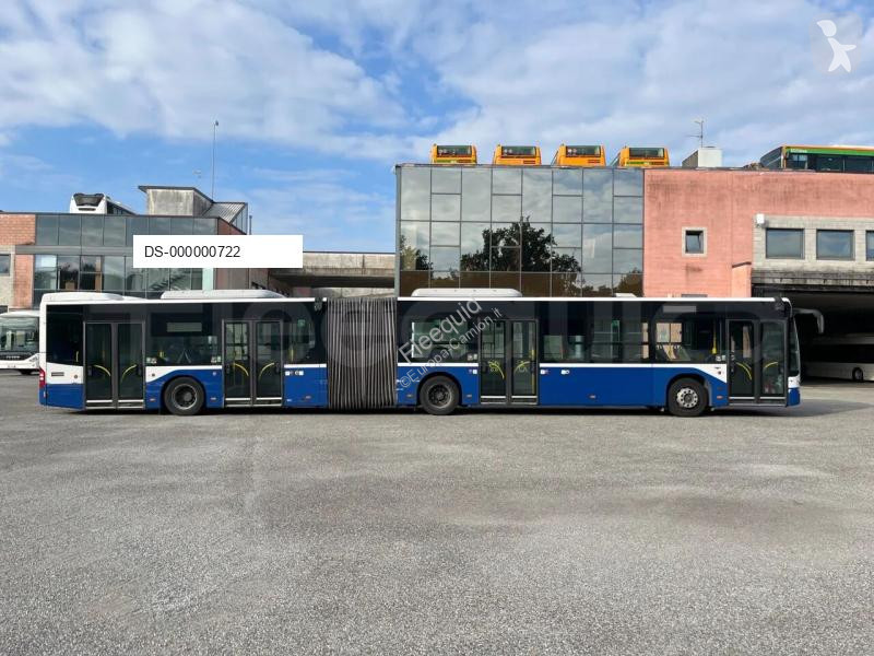 Autóbusz Mercedes Conecto