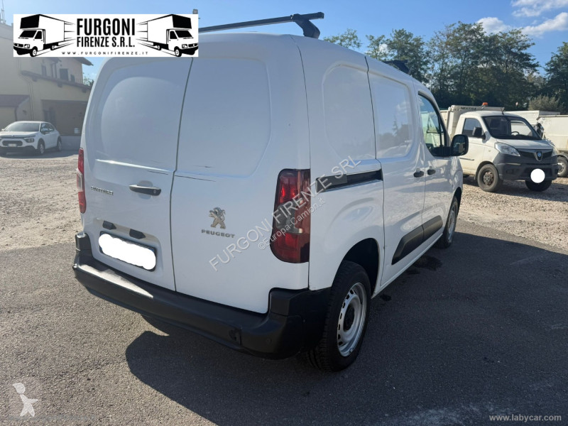 Autobus Peugeot BlueHDi 100 PC Furg. Pro