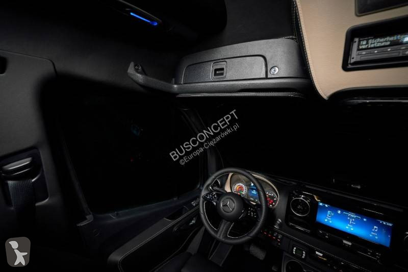 Autobuz Mercedes 519 cdi on stock