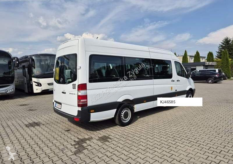 Autobuz Mercedes