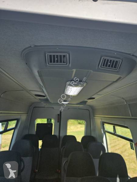 Furgoneta Iveco 22+1